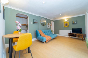 FLASH SALE Brighton City Centre Seafront 2 Bedroom Flat BN124ALIT